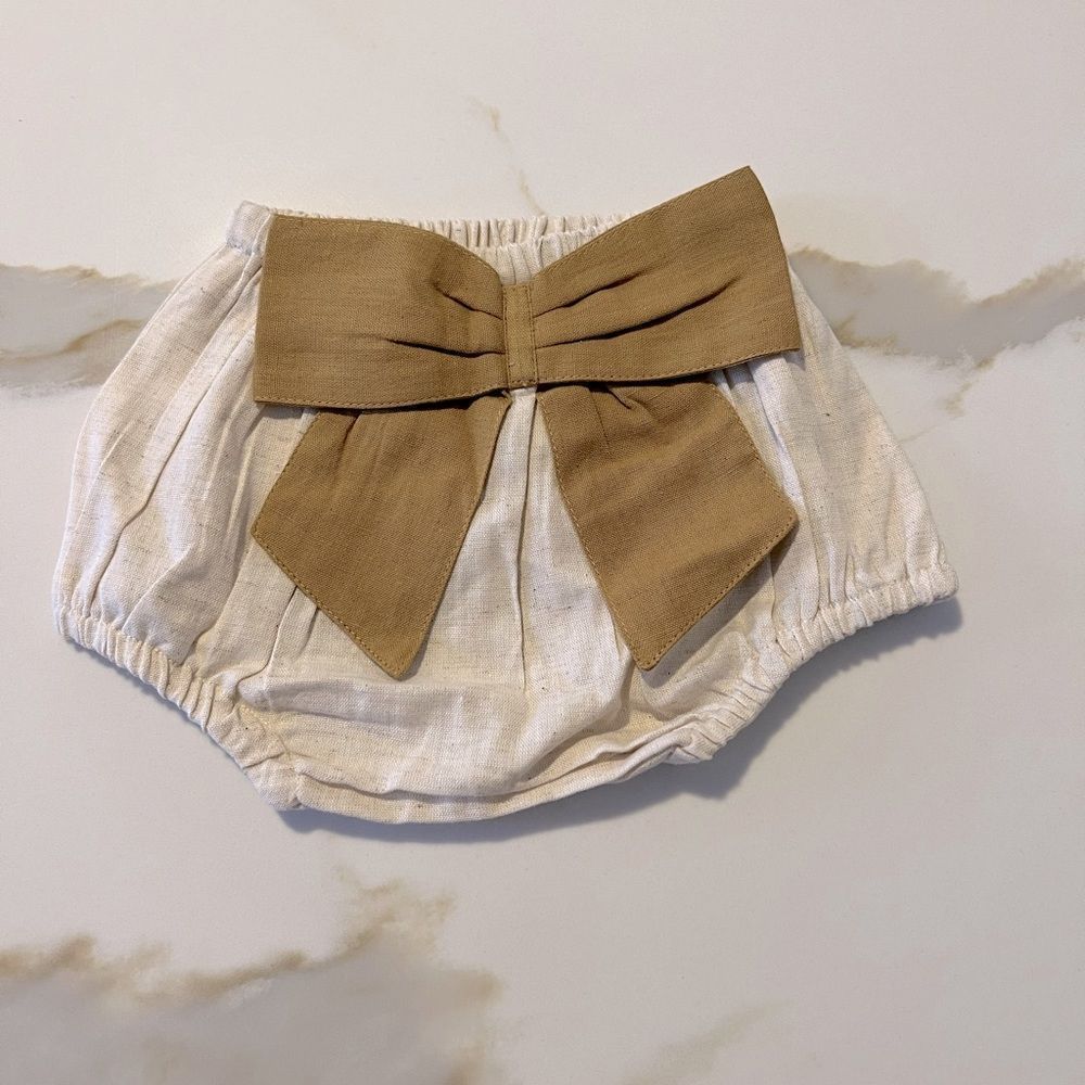 Beige linen with back bow infant size 6 to 9 months bloomers